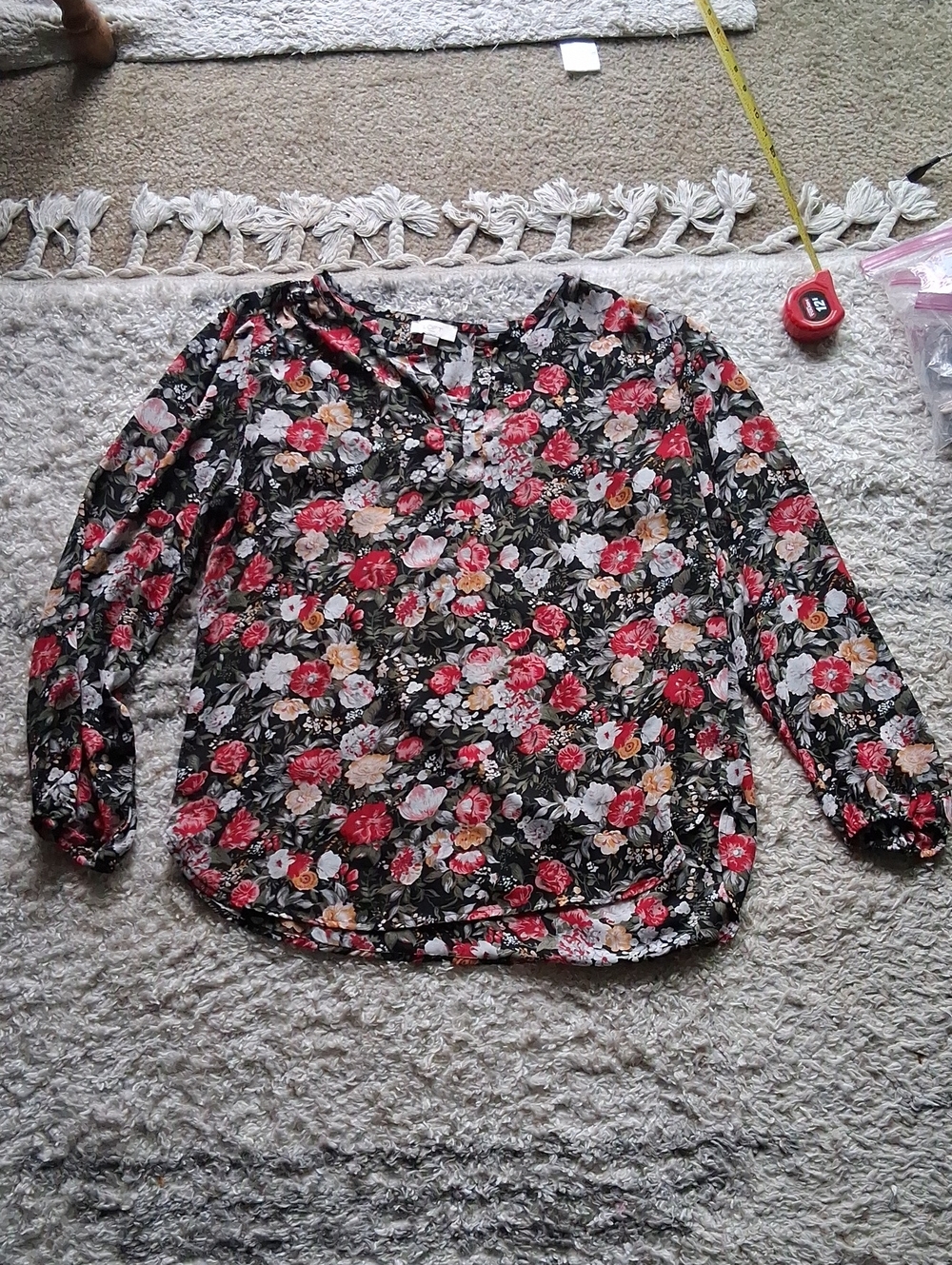 The Loft Med Floral V-Neck Long-Sleeve Blouse - Black with Pink & Cream Flowers